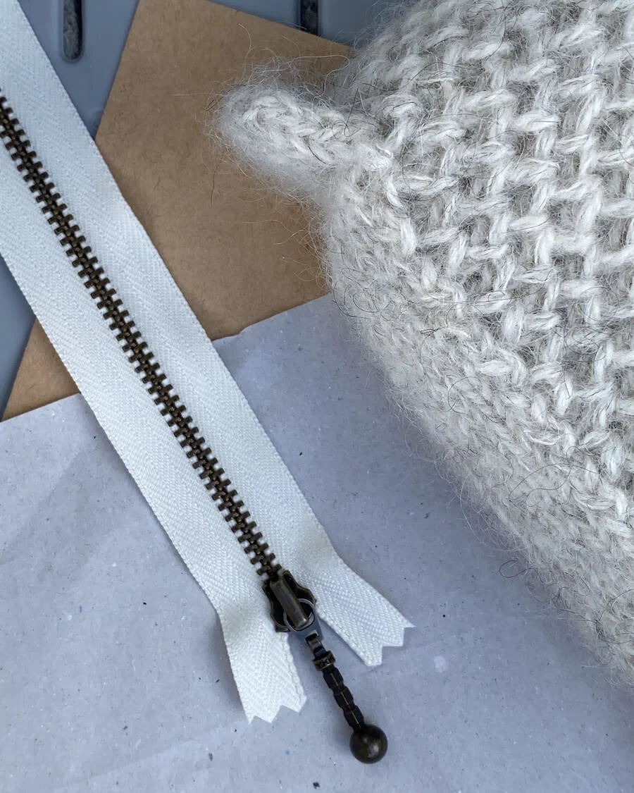 PetiteKnit užtrauktukas 17cm