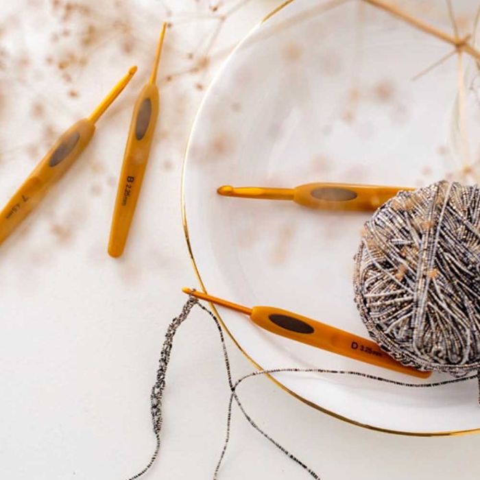 Подушка Clover Soft Touch 13,5см (золотой цвет)