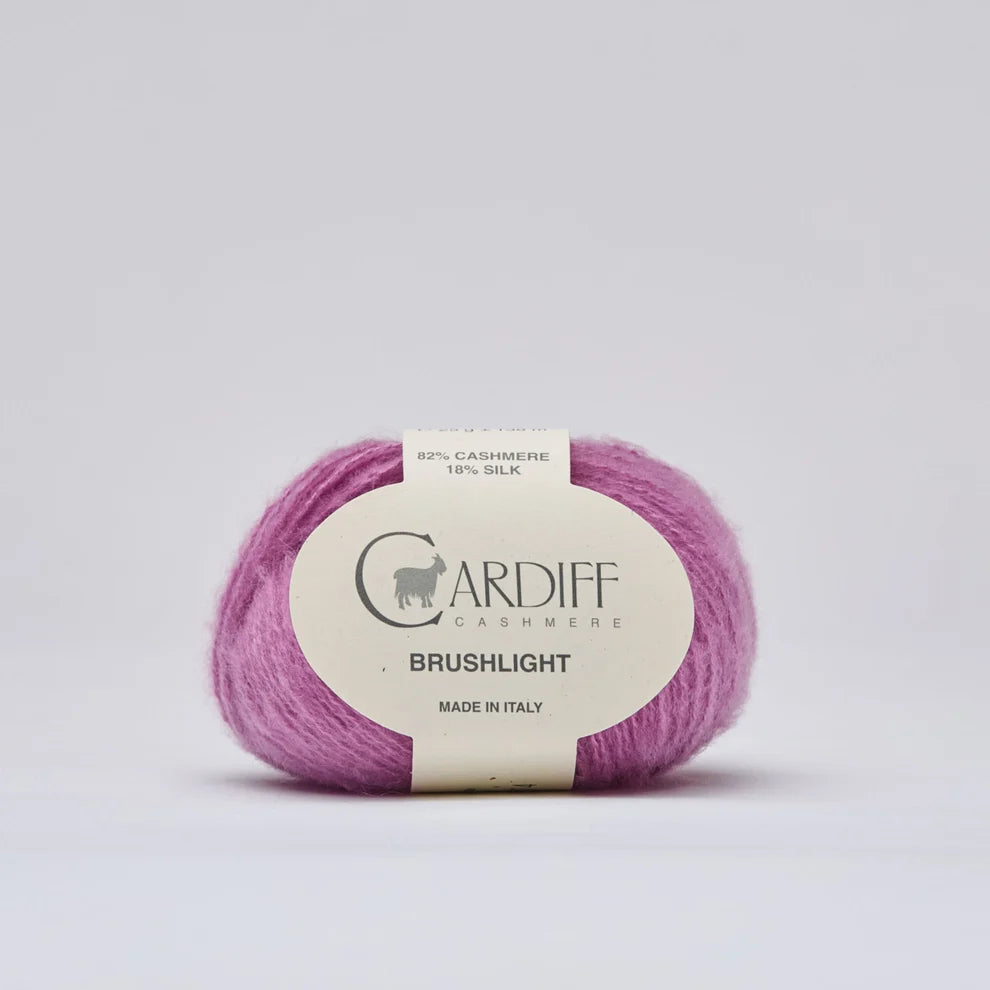 Cardiff Brushlight mezgimo siūlai 25g (kašmyras, šilkas)