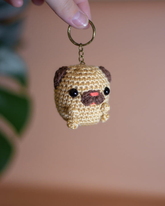 Rankų darbo nerti raktų pakabuka 6-8cm - Pasaulio Siūlai