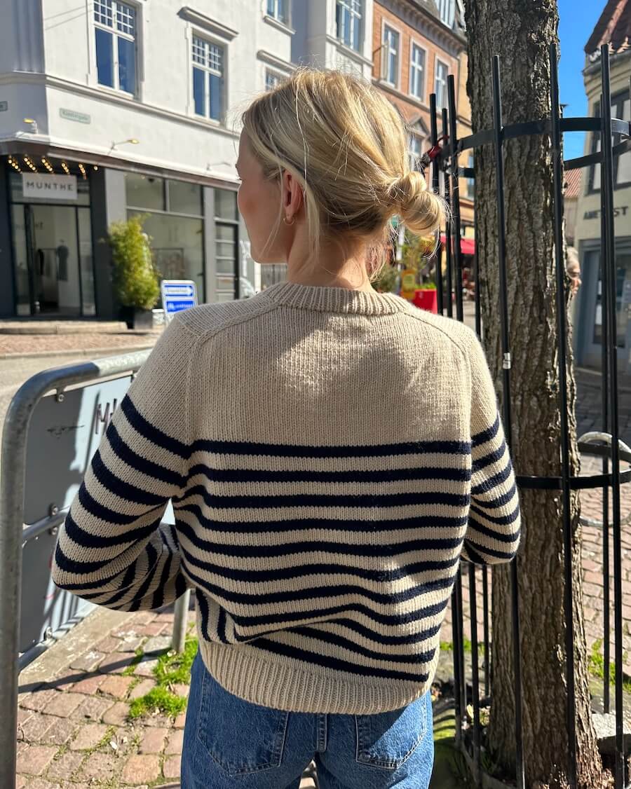 PetiteKnit Lyon Sweater - Schema
