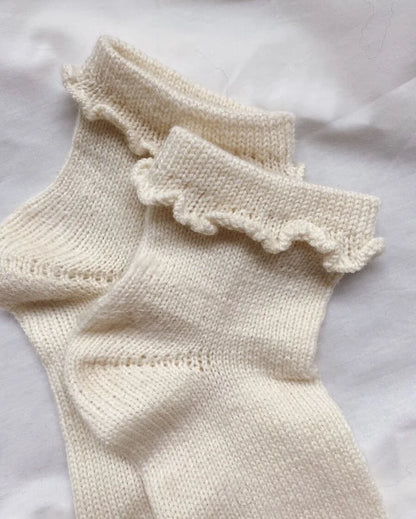 PetiteKnit Ruffle Socks - Schema