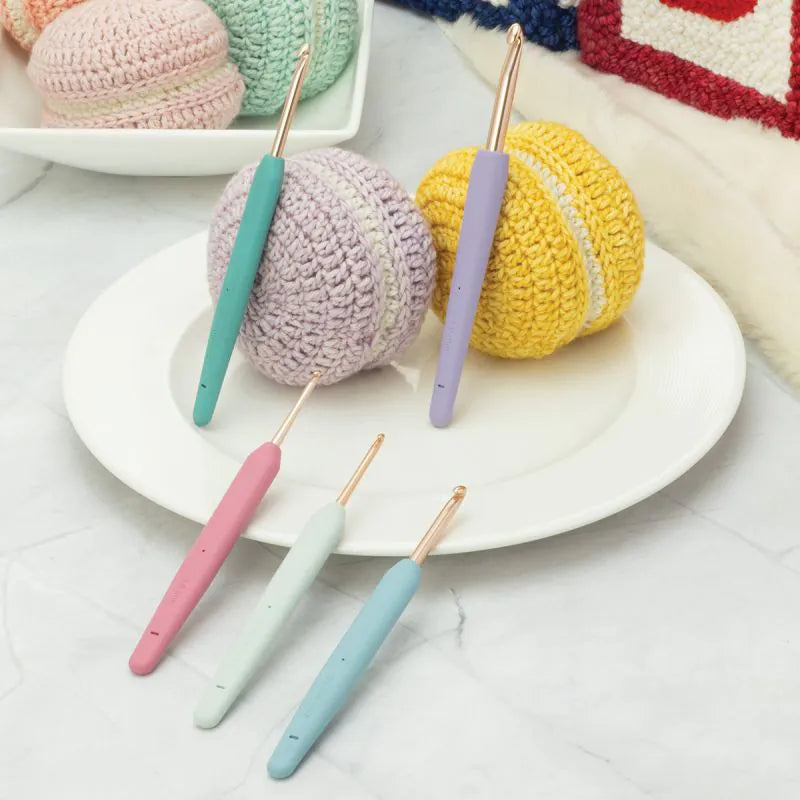 KnitPro Vybe spalvotas vąšelis su rankenėle 13cm